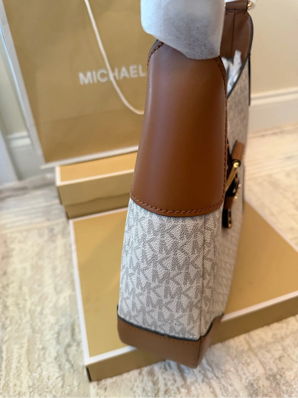 Michael Kors LILLIAN Medium Shoulder Bag